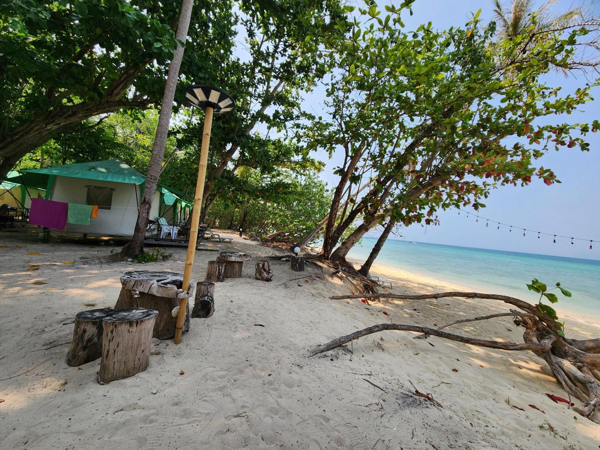 Koh Ngai Camping Restaurant @ Bar Dış mekan fotoğraf
